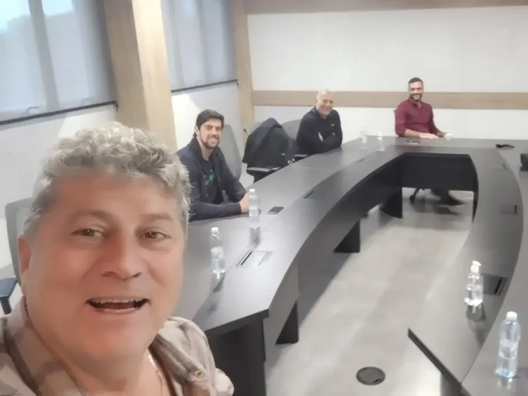 7f9872789a1b4de18a7a62094b905556 1